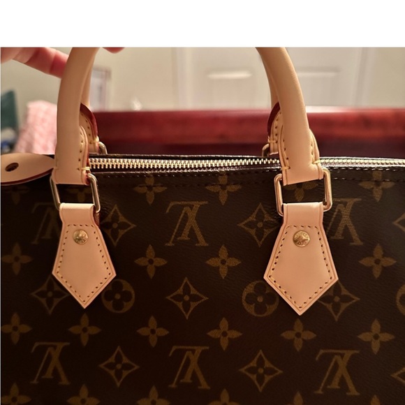 Authentic Louis Vuitton speedy 40 - Picture 2 of 11
